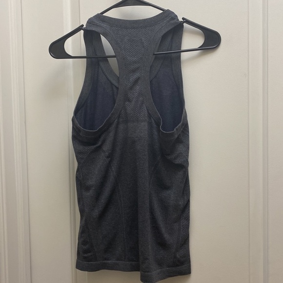 Athleta razorback tank top women’s size small breathable workout summer top - Picture 7 of 7